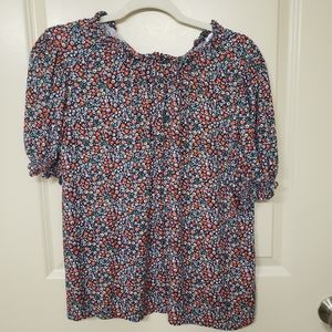 Floral short sleeve blouse